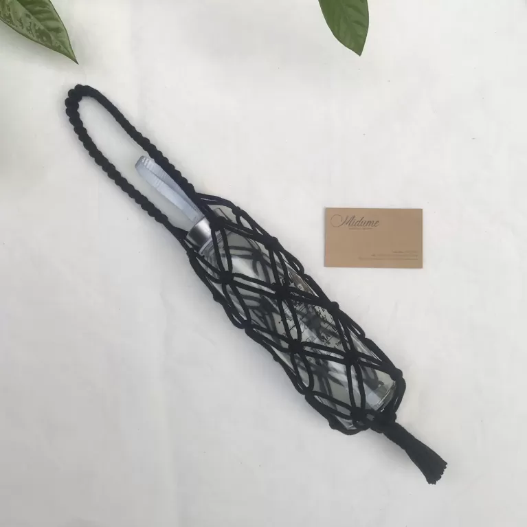 giỏ đựng bình nước macrame, thiết kế lạ mắt và độc đáo, nút thắt macrame tỉ mỉ, chất liệu bền bỉ, có thể tái sử dụng