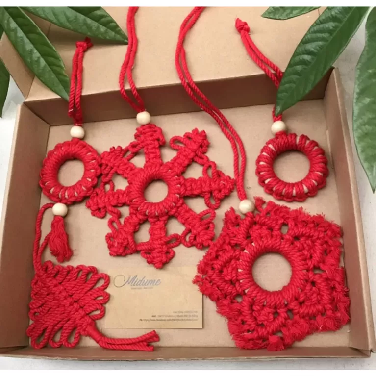 macrame small decoration, set of 5, intricately handcrafted, unique decorative accessories, durable cotton material