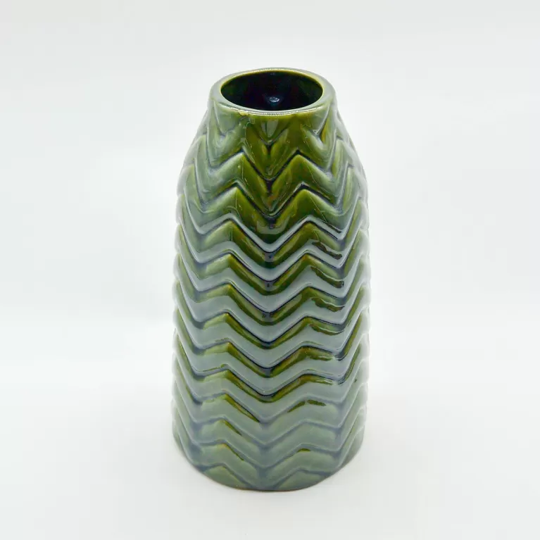 delphis ceramic vase, lina pottery , chus
