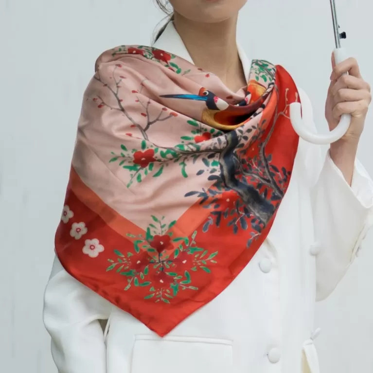 khăn lụa chim mùa xuân, khăn lụa mềm, khăn lụa màu cam đất, khăn choàng cổ, khăn lụa buộc tóc, khăn lụa hàng thiết kế