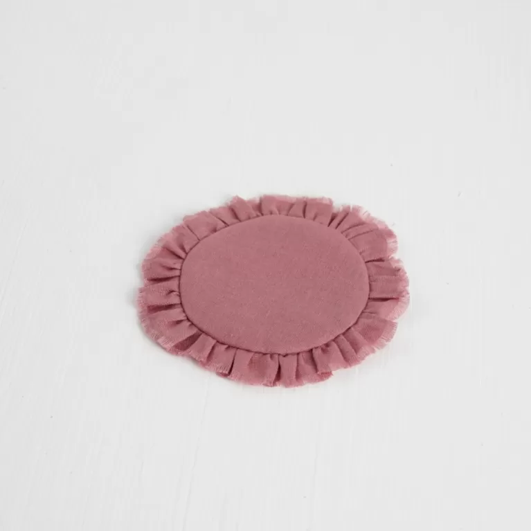 “kiều” coaster, minimalist design, featuring distinctive ruffled lace, meticulously crafted, a highlight for dining tables