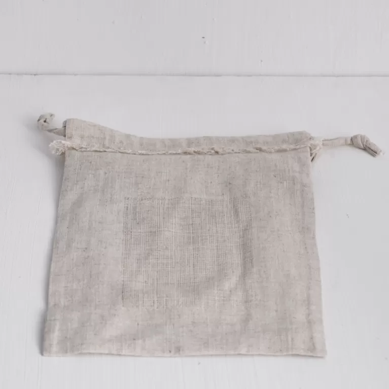 light gray “ô cửa” linen bag, woven linen fabric with light scratches, wabi sabi style, entirely handcrafted product