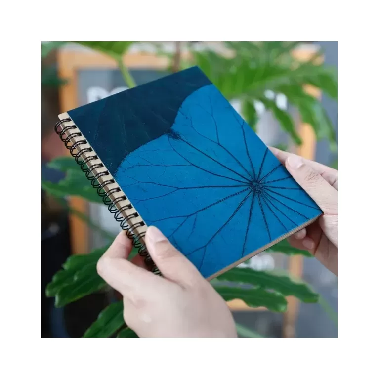 lotus leaf notebooks, hard and sturdy cover, delicate and rustic lotus leaf pattern, suitable size, easy to carry, suitable for daily notes