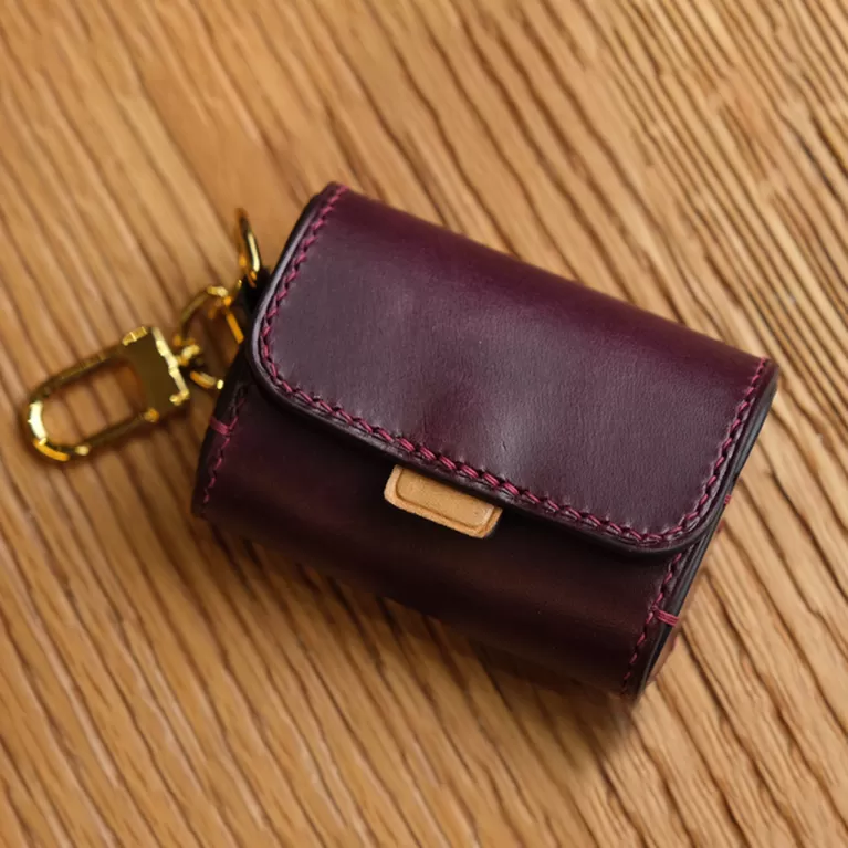 handmade genuine leather cover for airpods pro, free name engraving, meticulous attention to detail, skillful stitching, earphone protection