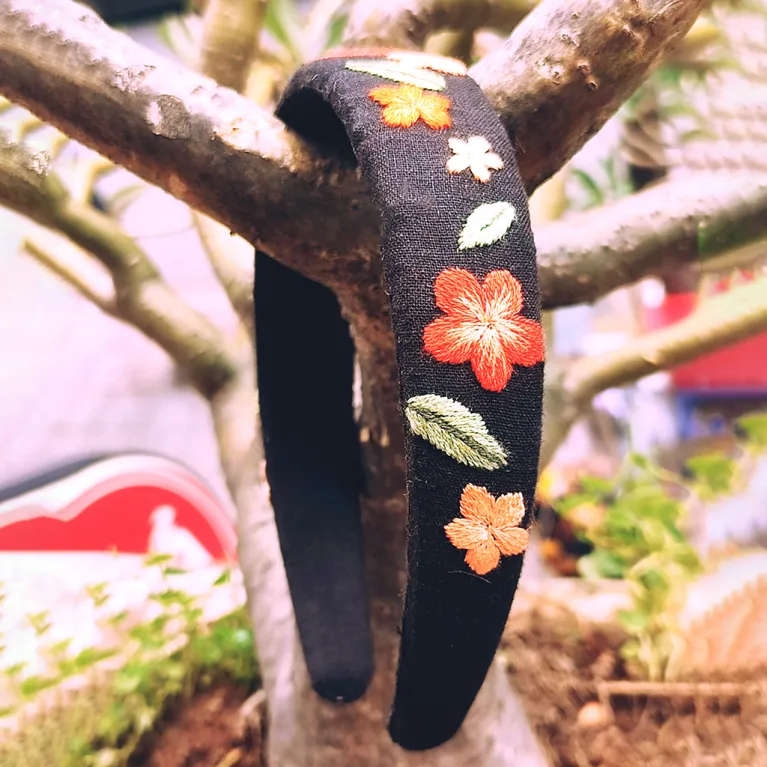 băng đô linen thêu hoa nhí vintage, hoạ tiết thêu tay tỉ mỉ, phong cách ngọt ngào và thơ mộng, nét đẹp dịu dàng, phụ kiện cho tóc