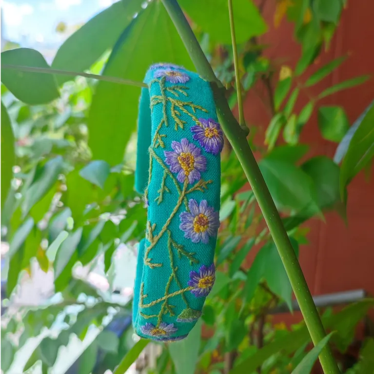băng đô linen thêu hoa nhí vintage, hoạ tiết thêu tay tỉ mỉ, phong cách ngọt ngào và thơ mộng, nét đẹp dịu dàng, phụ kiện cho tóc