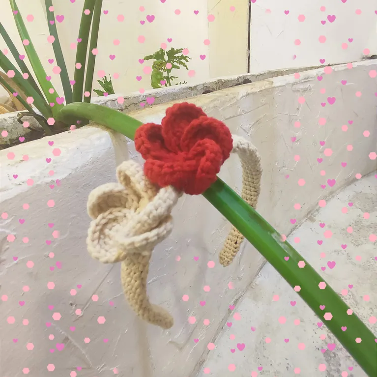 lovely crochet headband, adorable design, feminine and graceful style, lovely hair accessory, meticulous hand knitting technique