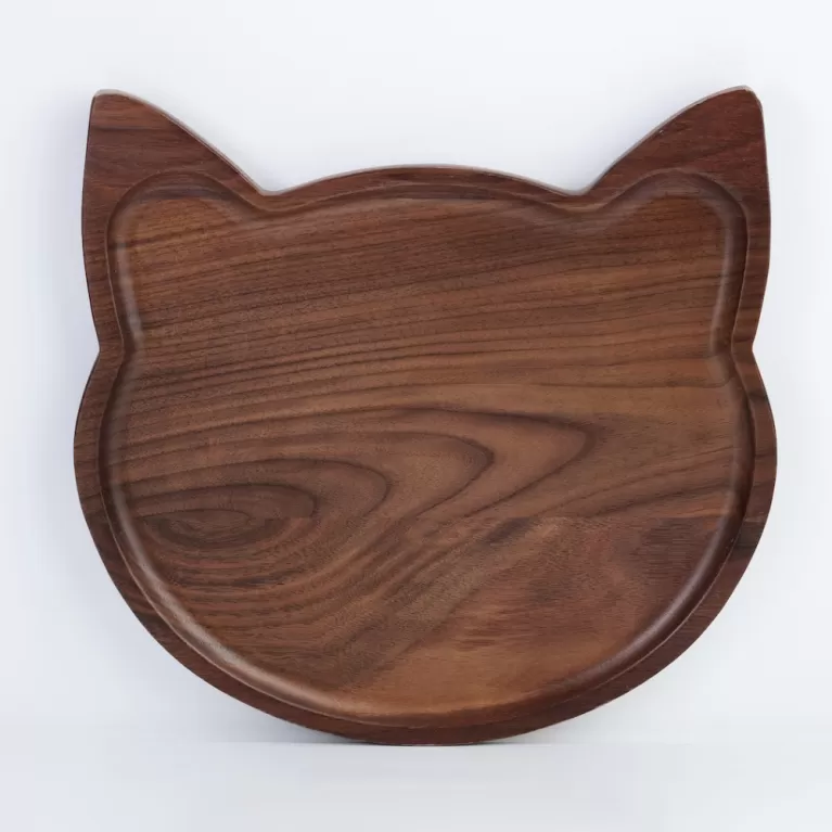 wooden cat-shaped plate, cute cat face design, decorative tray, meticulously crafted, resistant to insects, adorable decor item