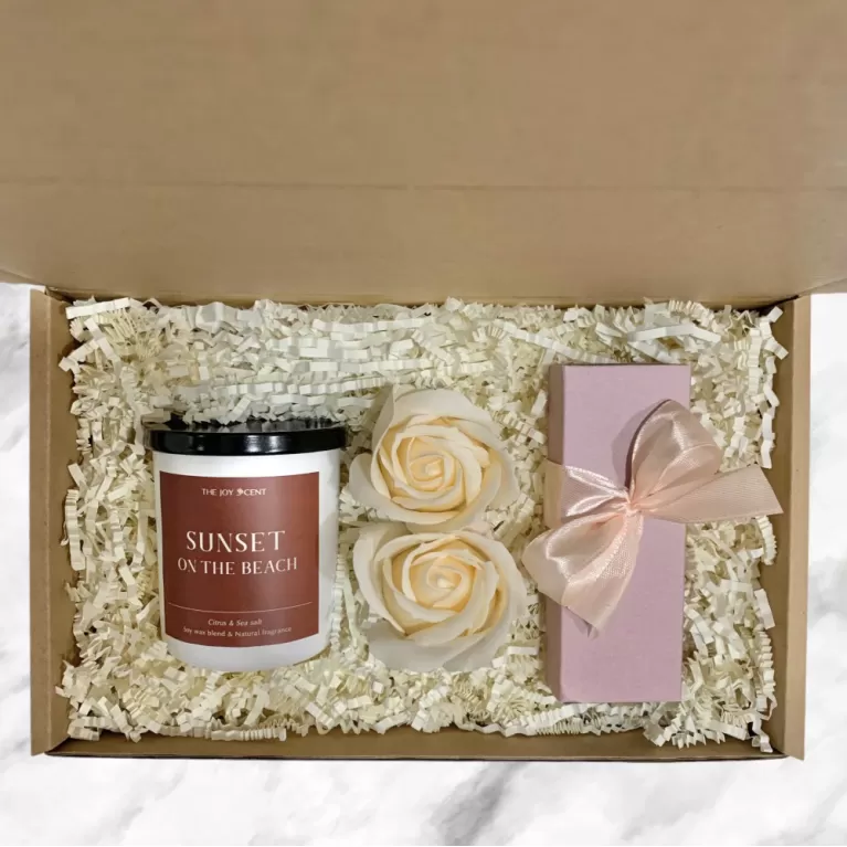 Scented candle gift box, relaxation gift set, self-care gift, aromatherapy candle, soy wax candle, essential oils, lavender candle, stress relief gift, gift for men, gift for women, spa gift set, birthday gift, holiday gift, meditation candle, sleep aid,