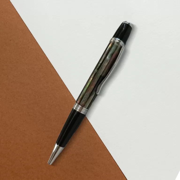 craftsmanship mother of pearl pen, exquisite craftsmanship, intricate patterns, elegant and luxurious beauty, premium gift