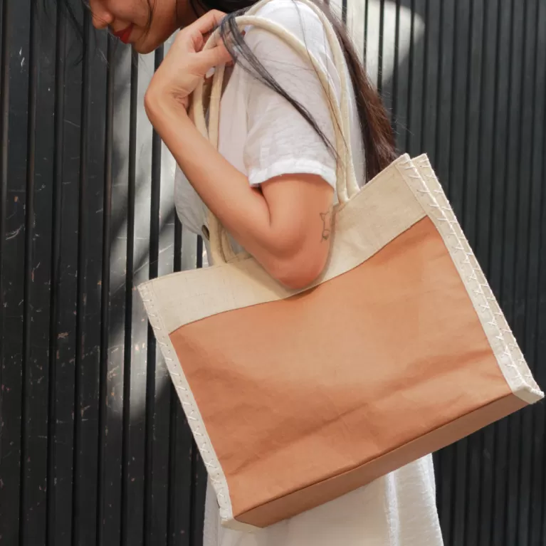 paper flower bag, waterproof paper and handwoven cotton fabric, two compartments lined with 100% cotton fiber, fits a 15-inch laptop