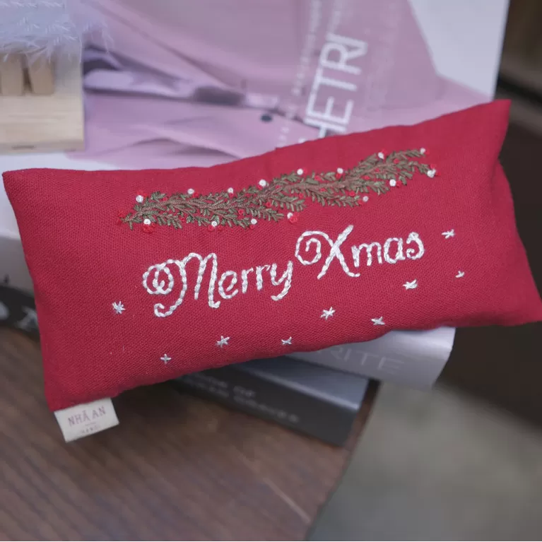 name embroidered herbal eye pillow, linen eye compress pillow, hot and cold eye compress, sleep-inducing eye compress