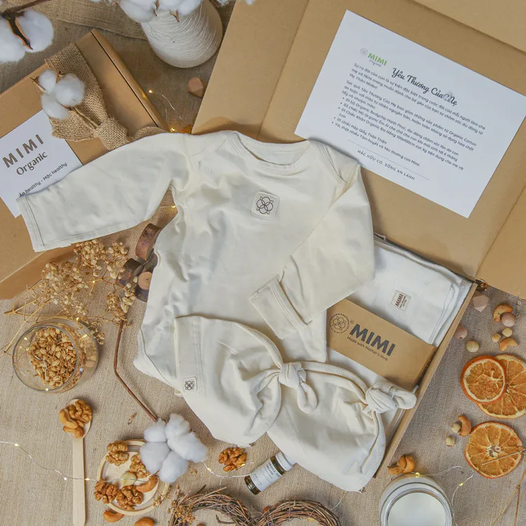 set quà tặng yêu thương của mẹ, mimi organic & natural, không sử dụng hoá chất, sợi bông hữu cơ, an toàn cho da nhạy cảm, chus