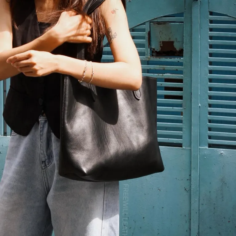 Túi Tote Da Dáng Ngang, Nâng Tầm Phong Cách Cùng Dấu Ấn Cá Nhân, Chất Liệu Da Vachetta Cao Cấp Và Bền Đẹp, Túi Tote Khắc Tên, Quà Tặng Cá Nhân Hoá