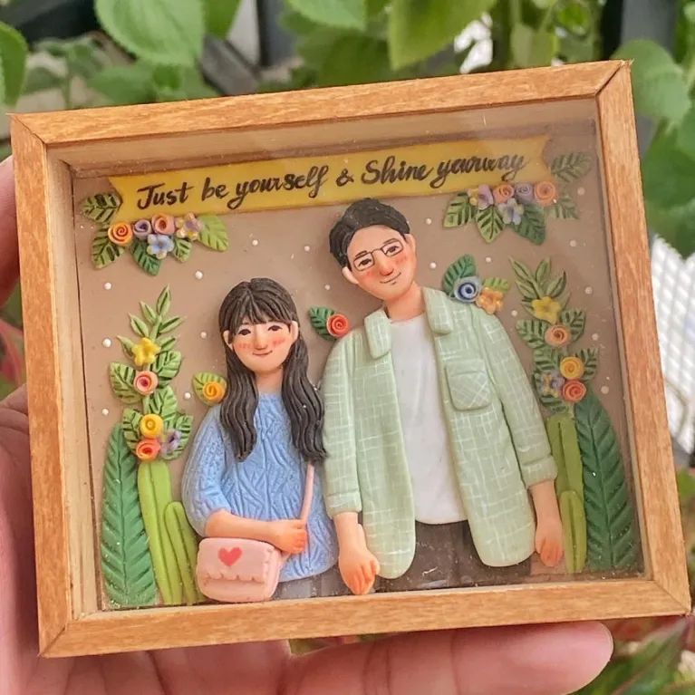 Custom Clay Art, Large, Personalized Portrait And Message, 2-4 People, Custom Clay Figurine, Adorable Style, Personalized Gifts, Wedding Gifts