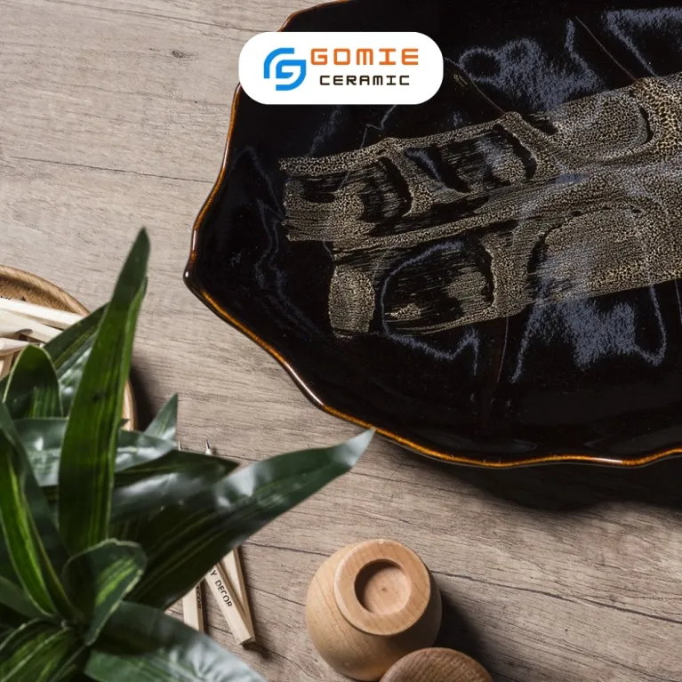 Chestnut Brown Fire-Glazed Kalanchoe Leaf Plate, 31 x 23cm, Bat Trang Ceramics, Leaf-Shaped Ceramic Plate, Handmade Ceramics, Vietnamese Ceramics