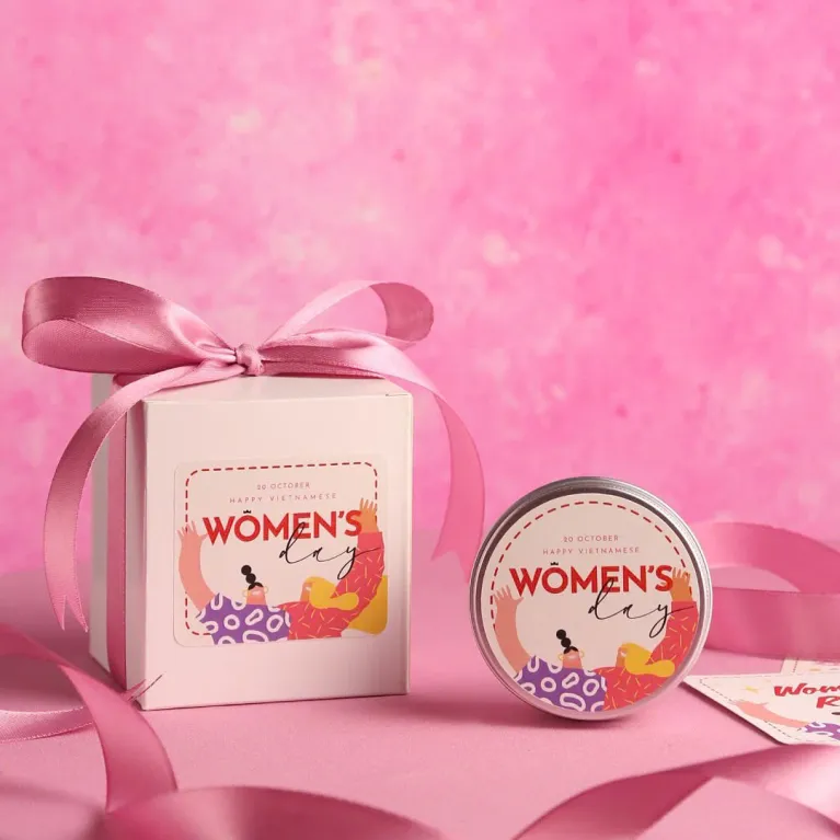 Hộp Quà Nến Thơm "Women's Right", Vinh Danh Vẻ Đẹp Và Sức Mạnh Của Phái Đẹp, Nến Thơm Handmade, Hương Thơm Tự Nhiên, Quà Tặng Cho Nữ, Quà Tặng 20/10