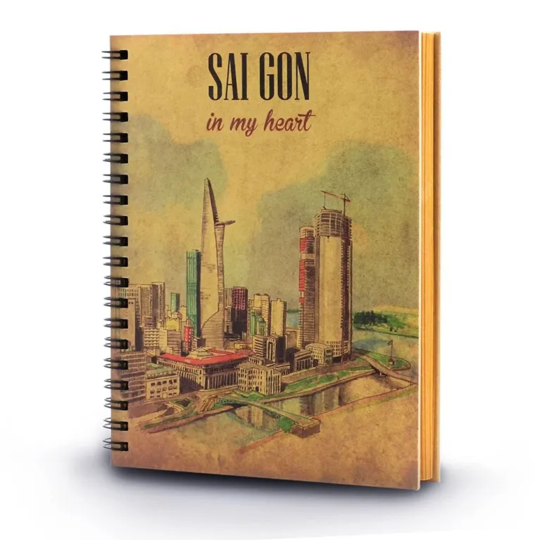 sổ tay giấy kraft “saigon in my heart”, bìa dày dặn, chất liệu giấy mềm mịn, khả năng bám mực tốt, phong cách cổ điển