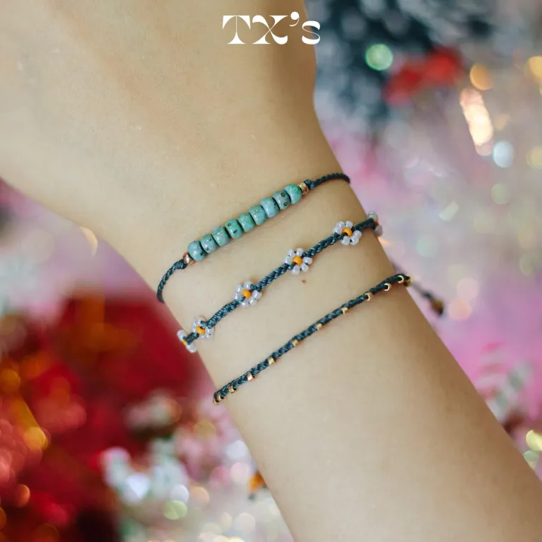 Hộp Quà Vòng Tay Miyuki Hoa Cúc Đơn Sắc Được Làm Thủ Công Từ Hạt Cườm Cao Cấp, Tạo Nên Một Món Quà Giáng Sinh Ý Nghĩa Cho Người Yêu Thương