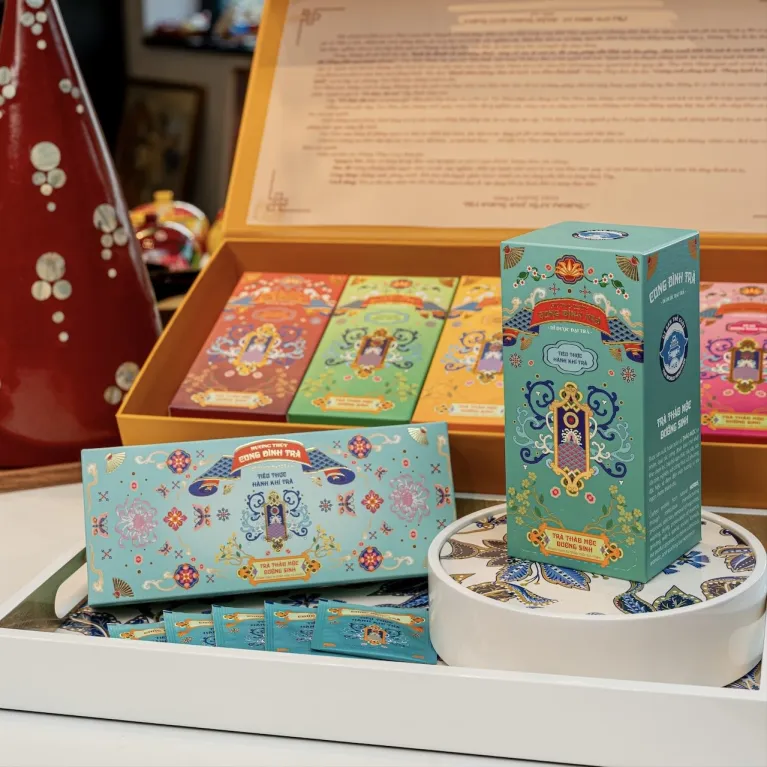 Boost your health with Blood Circulation Herbal Tea, a natural stroke prevention tea made from premium Hue herbal tea bags, packed with health-boosting natural herbs – the perfect Vietnamese gift for family.