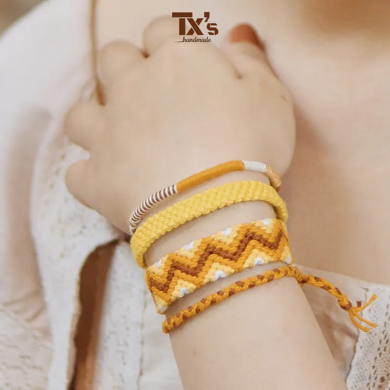 Set Vòng Tay "Mặt Trời" Gồm 4 Vòng Tay Len Nghệ Thuật Chính Là Món Phụ Kiện Cho Ngày Rạng Rỡ, Phù Hợp Để Làm Quà Tặng Cho Nữ, Quà Sinh Nhật Ý Nghĩa