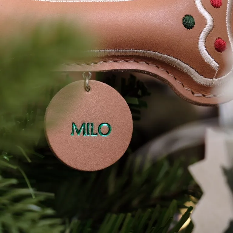 Xương Chó Khắc Tên Cá Nhân Hóa Bằng Da Bò Có Thể Dùng Để Trang Trí Giáng Sinh, Trang Trí Cây Thông Noel Hay Làm Đồ Chơi Cho Thú Cưng, Sẽ Là Một Món Quà Giáng Sinh Thật Ý Nghĩa