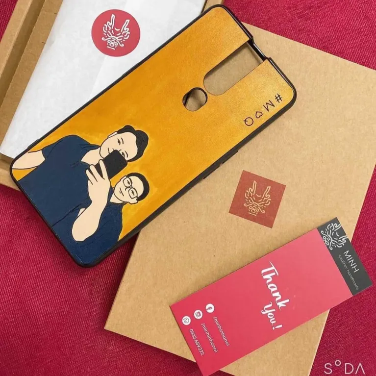 Ốp lưng da vẽ tay theo yêu cầu, khắc tên, khắc chữ ký, món quà handmade, quà tặng cá nhân hóa vô cùng độc đáo, thể hiện cá tính riêng của bạn.