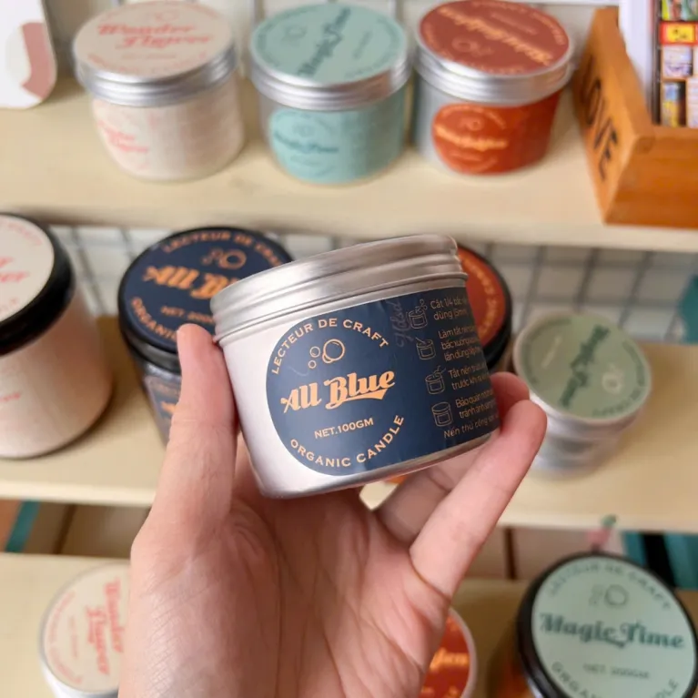 The "All Blue" Handmade Scented Candle is the perfect gift for her, offering a relaxing experience with its soothing ocean fragrance, making it an ideal birthday gift and a premium handmade scented candle