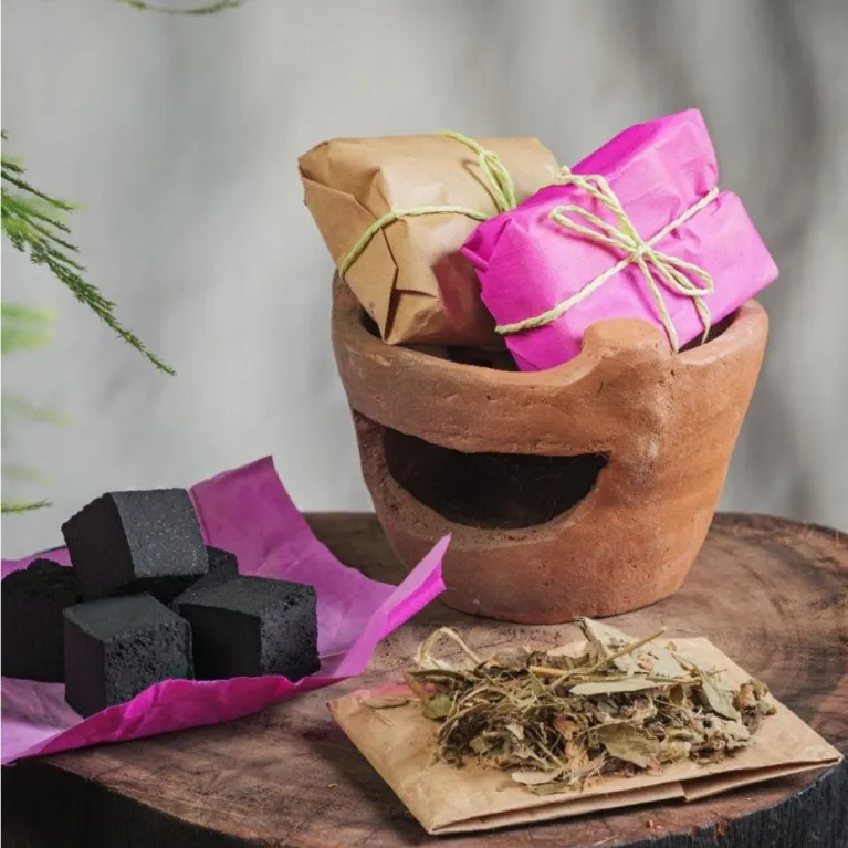 The "Pleasing Scent" Tet Gift Basket offers a fragrant spring sensation with its aromatic gift set, beautifully presented in a traditional woven bag, making it the perfect premium Tet gift and a thoughtful Vietnamese gift for your partner