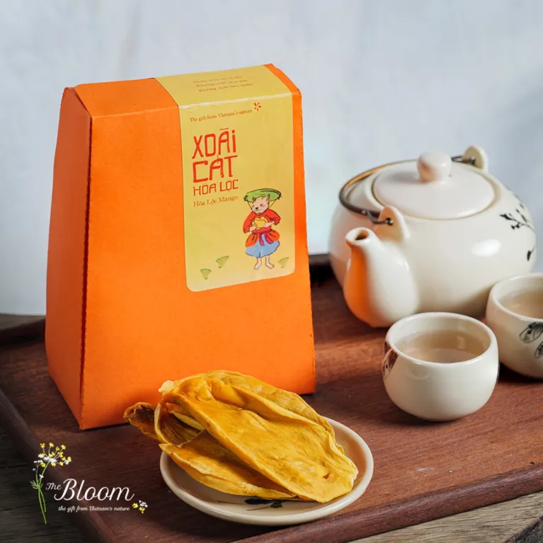 The "Reunion" Tet Gift Basket, a perfect blend of Vietnamese specialties, comes in a beautifully crafted traditional woven basket, making it an ideal premium Tet gift set for both personal and corporate gift giving.