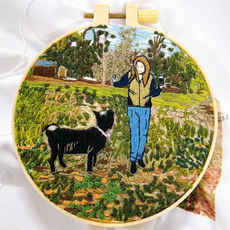The Personalized Two People & Full Background Embroidery Frame is a memorable handmade canvas embroidery set, making it a unique personalized gift perfect for weddings and other special occasions
