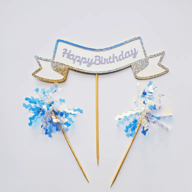Bộ Bộ Nơ "Happy Birthday" Trang Trí Bánh Sinh Nhật hỗ trợ trang trí bánh kem, sinh nhật được thiết kế bắt mắt, đi kèm mỗi sản phẩm là những phụ kiện trang trí vui nhộn, làm nên bữa tiệc hân hoan