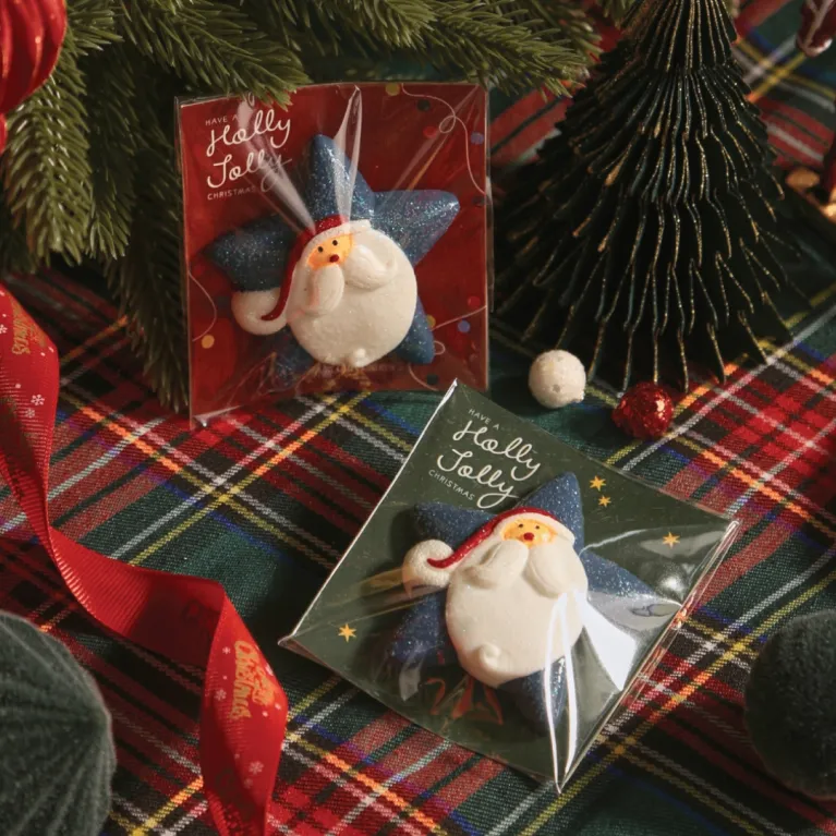 Nam Châm Trang Trí Chủ Đề Noel với ngoại hình đáng yêu sẽ là món phụ kiện trang trí giáng sinh bắt mắt, hay đơn giản là một món quà giáng sinh nho nhỏ nhưng đầy yêu thương