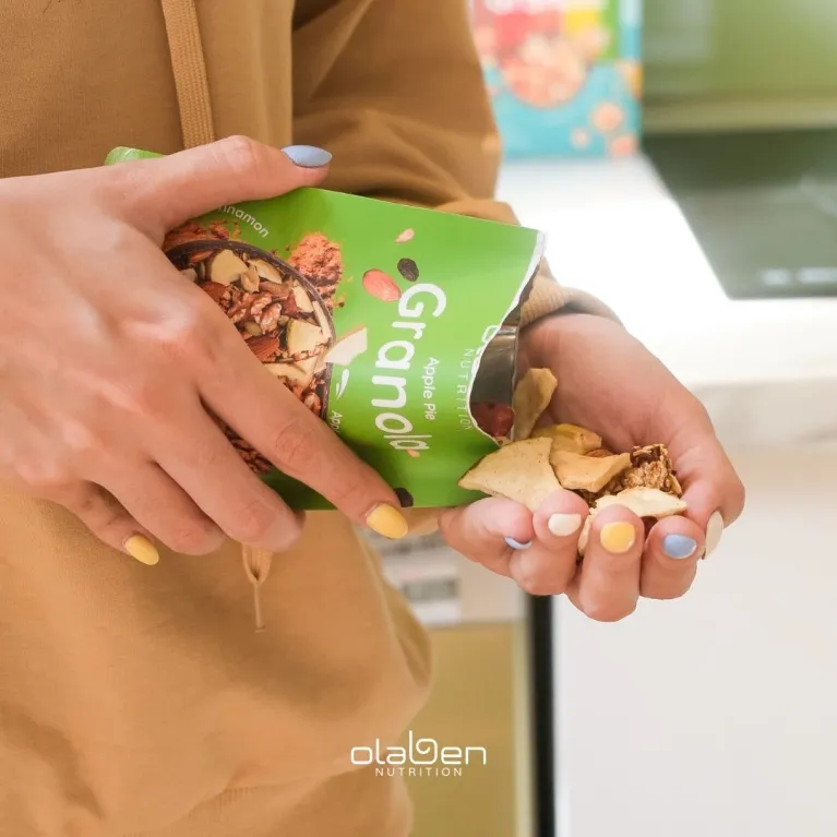 Ngũ Cốc Dinh Dưỡng Vị Bánh Táo, Hộp 10 Gói, với hương vị độc đáo nhưng đầy thú vị, chứa đầy hạt dinh dưỡng, là lựa chọn lý tưởng cho ngũ cốc ăn kiêng, giúp bạn có một bữa ăn tiện lợi và là món quà tặng sức khỏe tuyệt vờiNgũ Cốc Dinh Dưỡng Vị Bánh Táo, Hộp 10 Gói, với hương vị độc đáo nhưng đầy thú vị, chứa đầy hạt dinh dưỡng, là lựa chọn lý tưởng cho ngũ cốc ăn kiêng, giúp bạn có một bữa ăn tiện lợi và là món quà tặng sức khỏe tuyệt vời