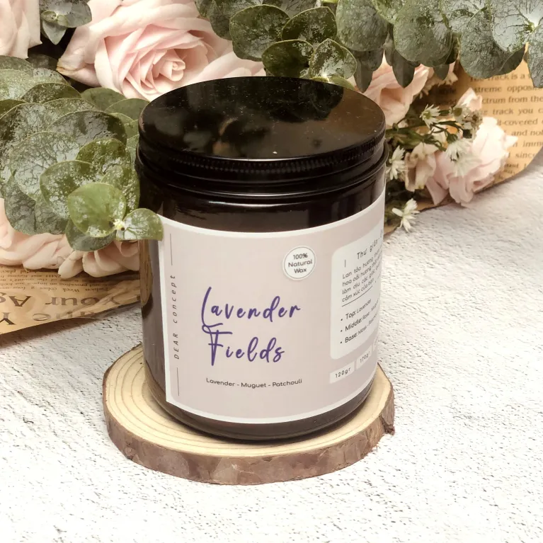 Gift a breath of calm with this Refreshing Scented Candle Gift Set, featuring a natural wax candle that gently spreads its scent through the space, beautifully packed in a handmade woven bamboo box — a perfect birthday gift with a natural touch.