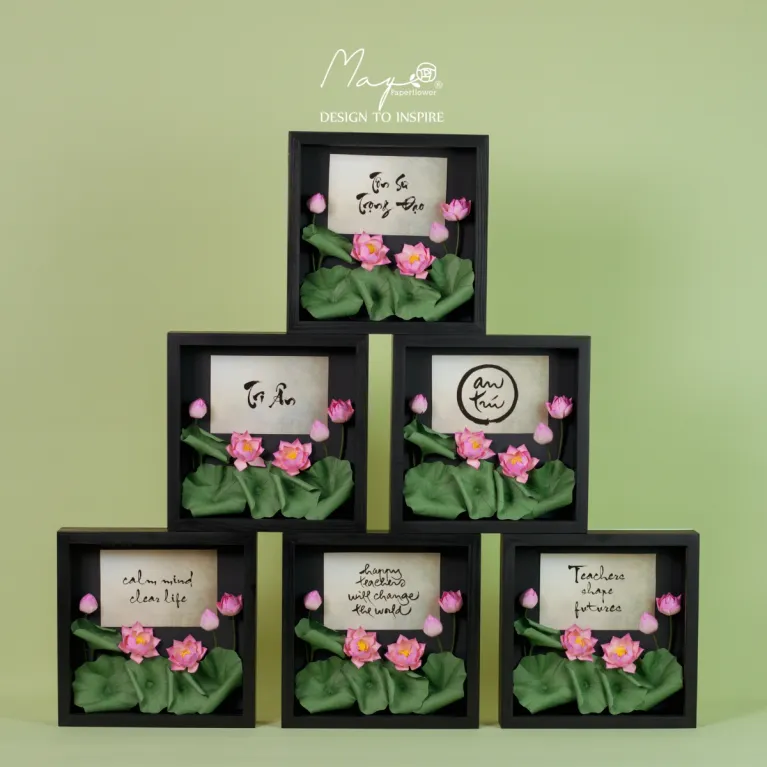 Tranh Sen Thiền và Tranh Hoa Giấy In Chữ Theo Yêu Cầu mang Thông Điệp Dẫn Lối Bình An, là lựa chọn tuyệt vời cho Tranh Hoa Giấy Handmade, Tranh Thủ Công Trang Trí Tết và Quà Tết Việt ý nghĩa