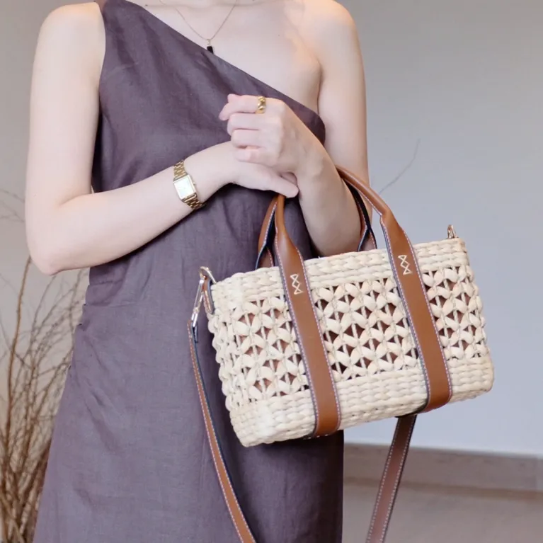 túi lục bình medium little joy, chất liệu da thời thượng, phong cách giản dị và tinh tế, túi bền chắc, sử dụng lâu dài