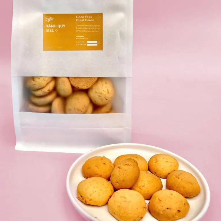 These Coconut Biscuits, crafted with premium ingredients for a harmonious sweet & savory flavor, make the perfect healthy snack, ideal for a light meal or convenient breakfast, and are free of preservatives, making them an excellent gift for workmates