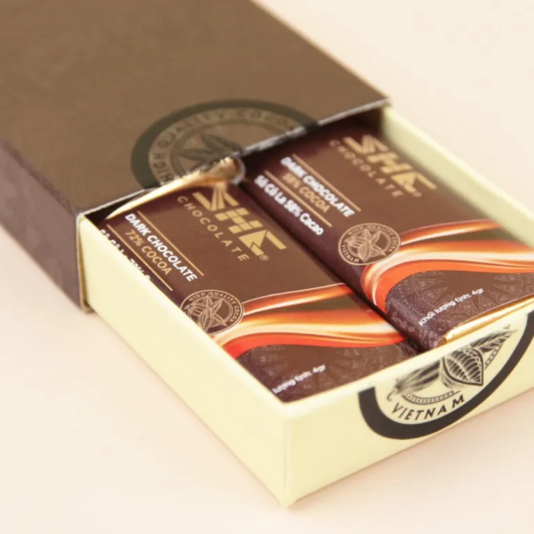 Bùng nổ vị giác với hộp quà socola 12 thanh cao cấp