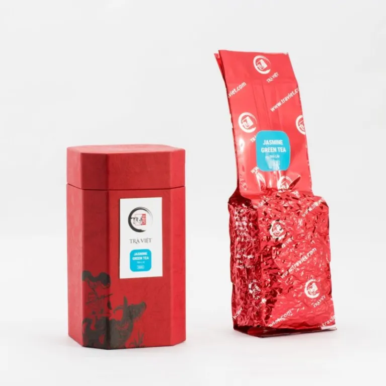 The Four Seasons Gift Box is a premium gift for the sophisticated, featuring a beautifully crafted pine wood box filled with exquisite Oolong tea, Black tea, Jasmine tea, and Green tea buds—a perfect partner gift that embodies elegance and tradition.