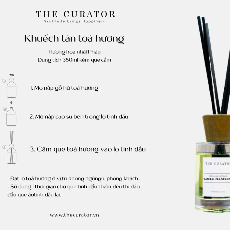 Hộp Quà Tặng "Smell Like Happiness - Charming Grace" mang đến bản tình ca của thiên nhiên, với set quà gồm nến thơm & tinh dầu, là lựa chọn hoàn hảo cho Quà 8/3, Quà Cho Nữ và Quà Valentine