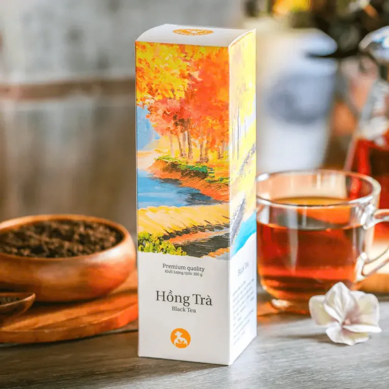 Set Quà "Orange Blossom" là lời chúc hạnh phúc thật rực rỡ, với nến thơm, ly sứ, hồng trà và thìa inox, là món quà sinh nhật hoàn hảo cho nữ và quà tặng 8/3 đầy ý nghĩa