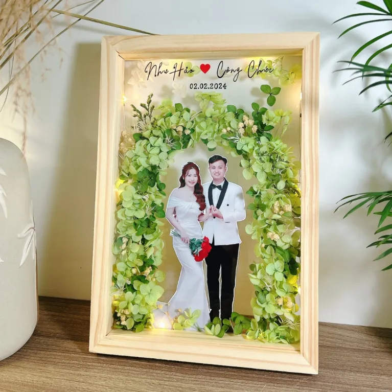 Transform cherished memories into a dreamy masterpiece with a Custom Photo With Flower Frame, blending Personalized Dried Flower Art and a Custom Photo Frame—a heartfelt Personalized Gift perfect as a Gift For Her