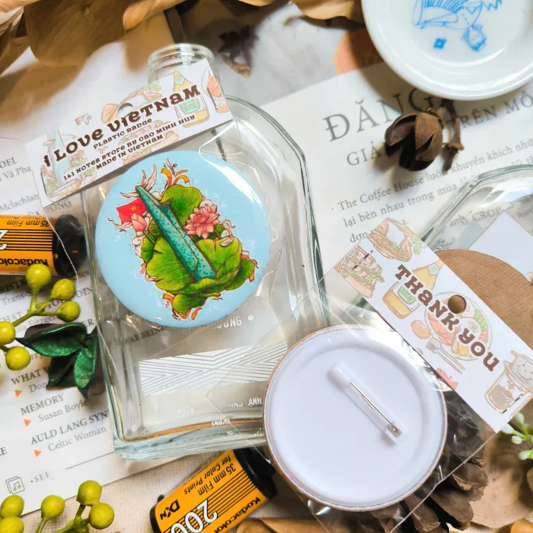 The Vietnamese Pattern Lapel Pin is a charming bag badge and cute accessory that lets you bring Vietnam's essence everywhere, making it a perfect handmade gift for foreigners and a meaningful Vietnamese souvenir.