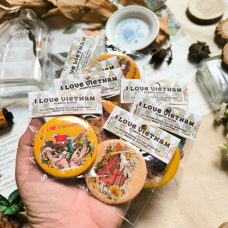 The Vietnamese Pattern Lapel Pin is a charming bag badge and cute accessory that lets you bring Vietnam's essence everywhere, making it a perfect handmade gift for foreigners and a meaningful Vietnamese souvenir.