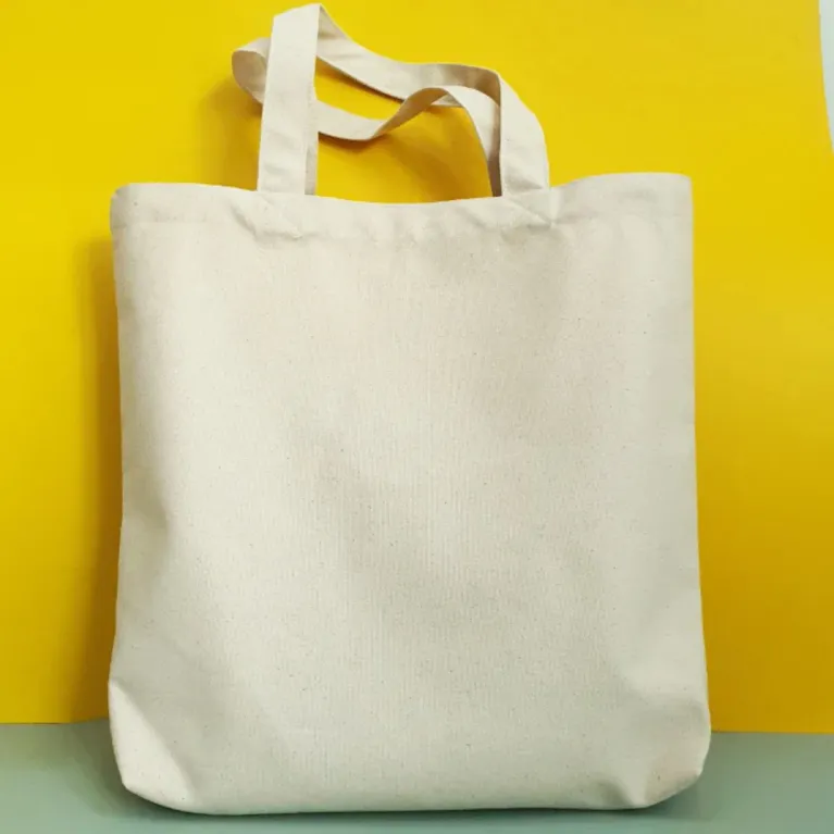 Túi Tote In Chữ Theo Yêu Cầu - cách tuyệt vời để định nghĩa chính bạn, biến chiếc túi tote cá nhân hóa thành một món túi xách độc đáo, đồng thời là quà tặng cá nhân hóa ý nghĩa cho những dịp đặc biệt như quà sinh nhật.