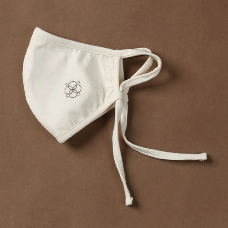 mimi organic masks, completely free from chemical dyes, dust and bacteria resistant, providing maximum protection for the nose and mouth