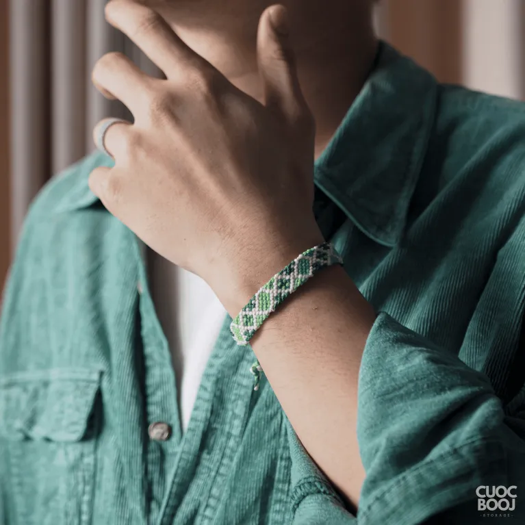 Elevate your everyday style with the Vintage Green Handmade Bracelet - an artistic, unisex accessory that makes a unique birthday gift and a standout addition to your handmade collection