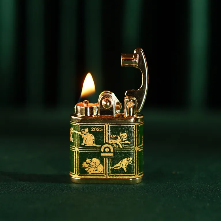 The "Cat & Box" Hand-Drawn Leather Lighter features an interesting and meaningful pattern, with options for personalized engraving and name customization, making it a perfect birthday gift for him