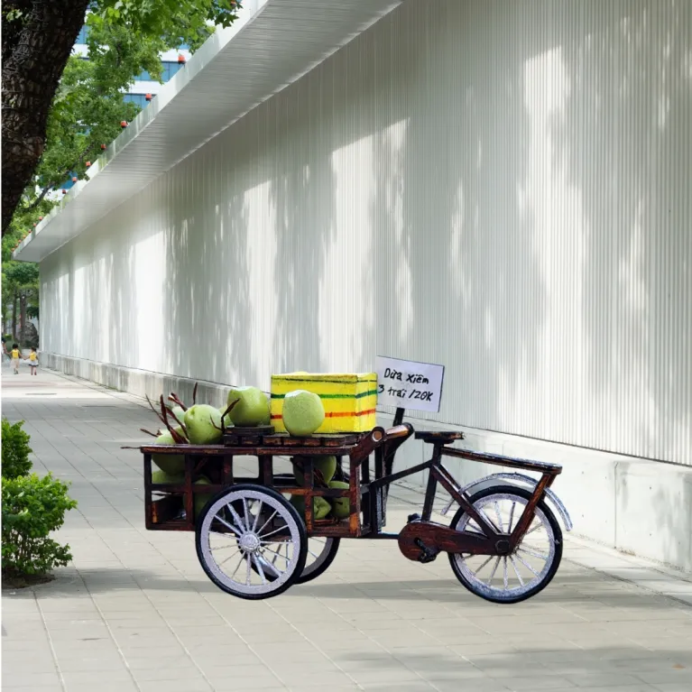 The Vietnamese Bike Vendor Magnet from the Little Vietnam Collection is a creative refrigerator magnet - an exquisite handmade gift and an impressive Vietnamese souvenir for any travel enthusiast.